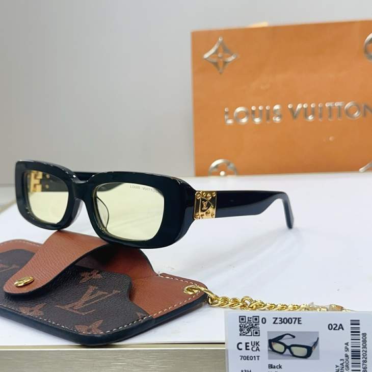 Picture of Louis Vuitton Sunglasses _SKUfw76300608fw